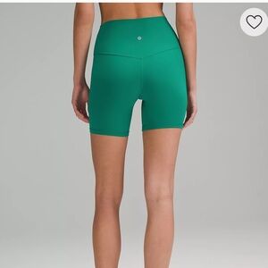 Lululemon High-Rise Shorts 6” size 8 cascadia green